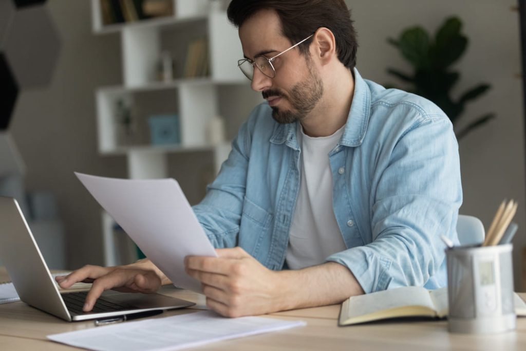 VETERAN FILING OUT VA FORM