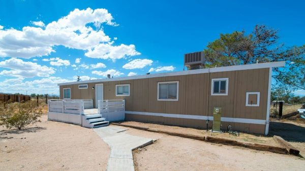 Manufactured home with porch.