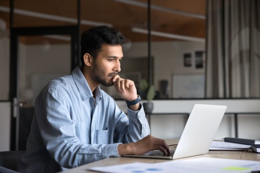 MAN WRITING A VA BUDDY LETTER 1